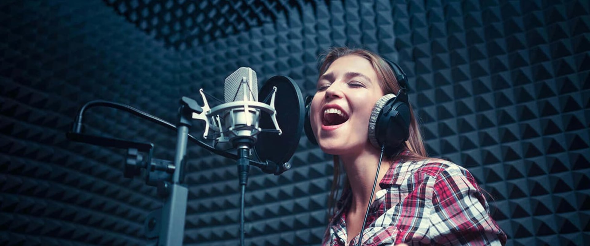 Can we sing without training?
